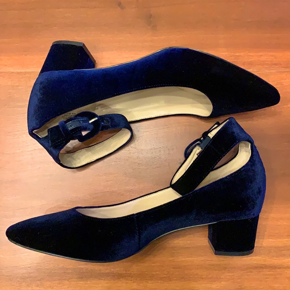 Nine West - Navy Velvet Low Block Heel 💙